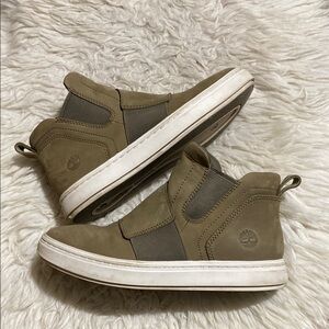 Timberland Women's Londyn Pull-On Chelsea Sneakers‎ In Olive Green Size 8